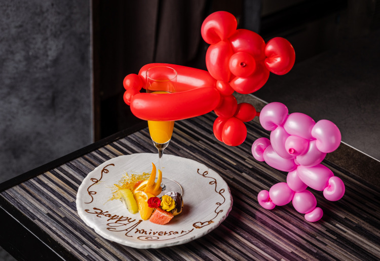 【記念日・誕生日】スパークリングワイン1杯付! メインは特選A5黒毛和牛フィレステーキ80g       プレミアムアニバーサリーコース